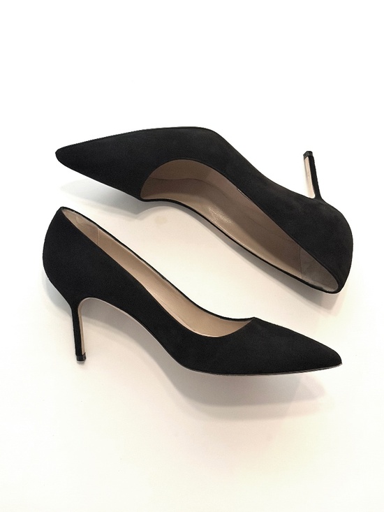 Manolo Blahnik Shoes - Manolo Blahnik BB 70 Black Suede Pumps Size 38